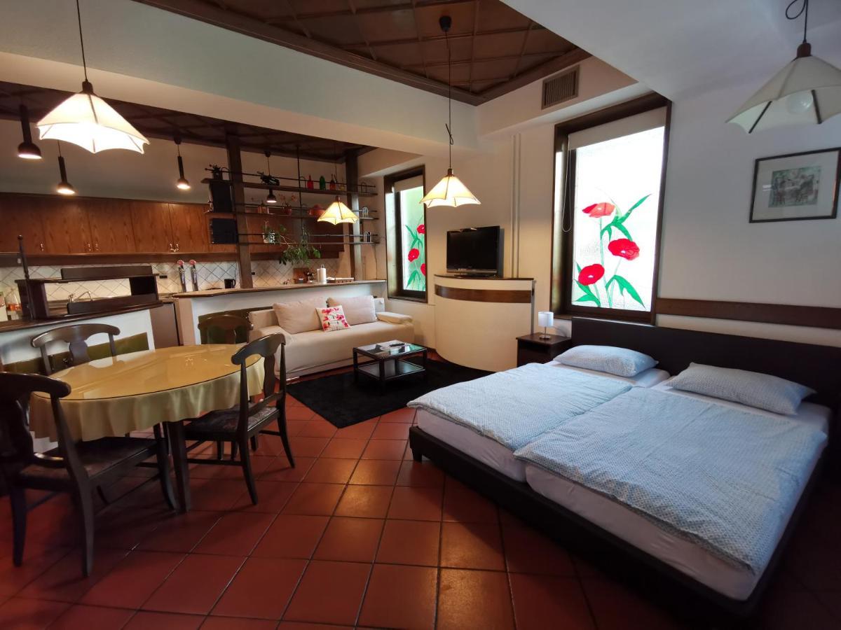 Apartmaji Mak Jesenice Kültér fotó