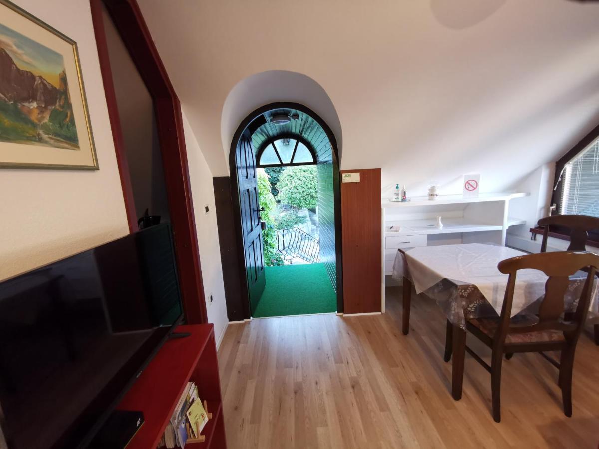 Apartmaji Mak Apartman Jesenice Kültér fotó