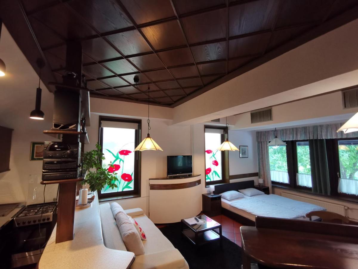 Apartmaji Mak Jesenice Kültér fotó